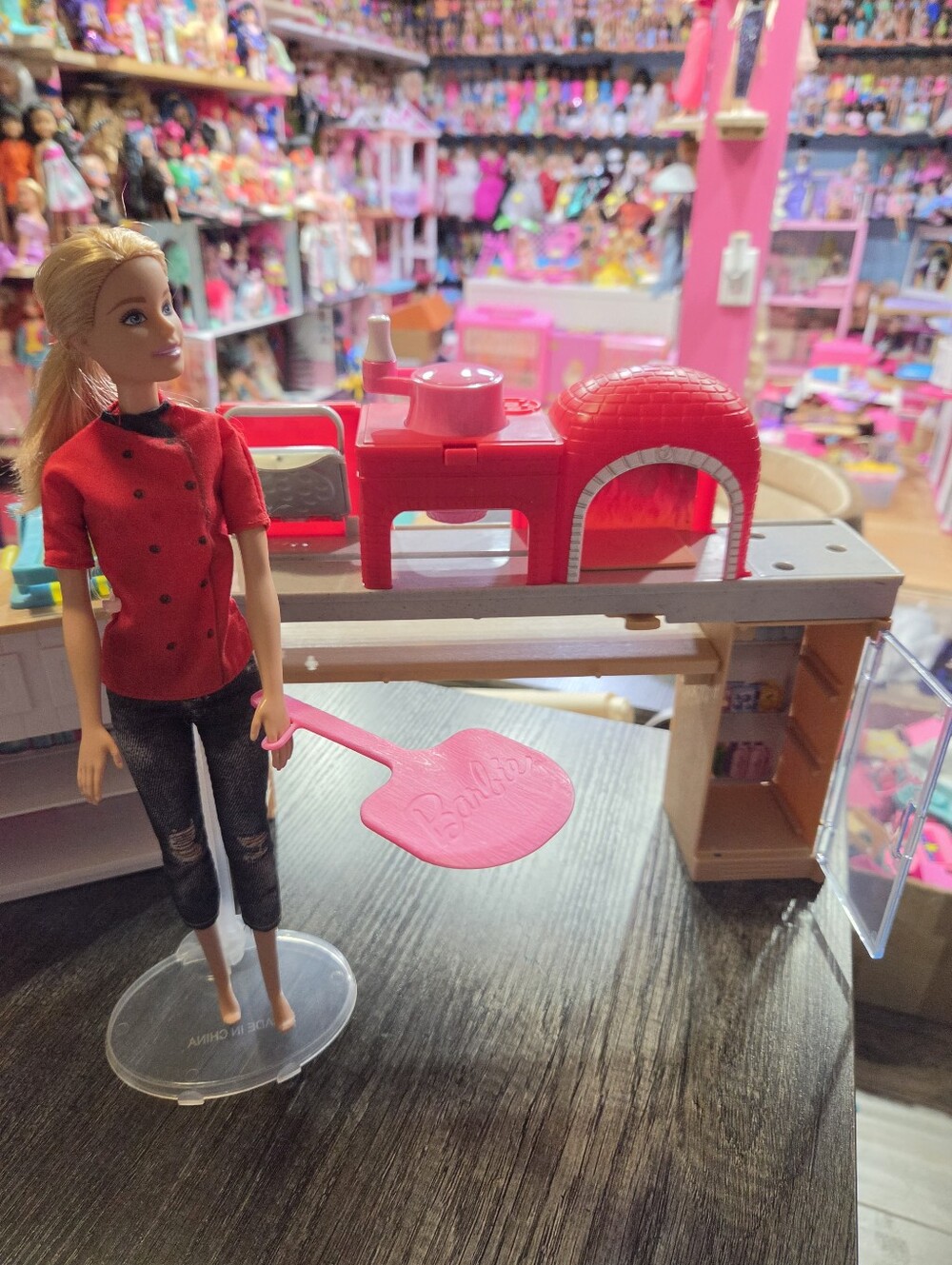 Barbies Ultimate Kitchen And Pizza Chef Play Doh Playsets - Picture 5 of 7